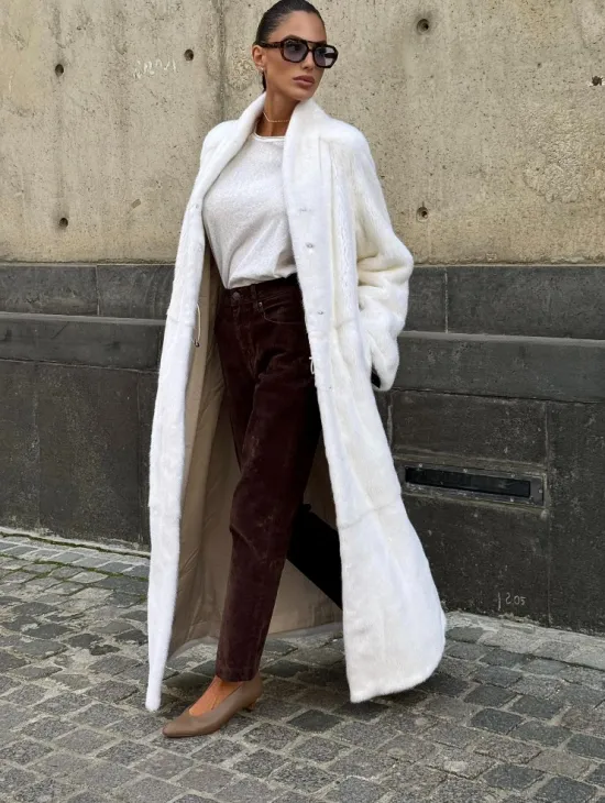 Классический стиль, белая норковая шуба - мех SAGA - фото 6