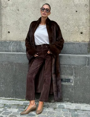 Эффектная норковая шуба цвета 