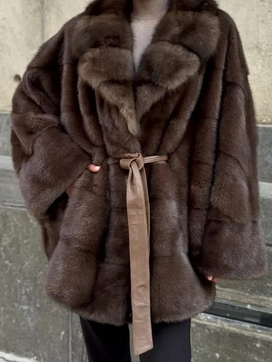 Полушубок норковый женский с воротником куница - фото 3