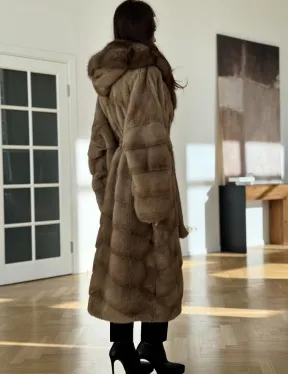 Бежевая норковая шуба с капюшоном куница - фото 5