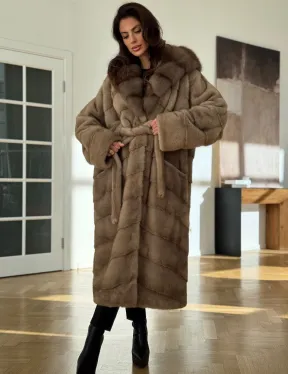 Бежевая норковая шуба с капюшоном куница - фото 7