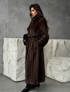 Пальто из норки с V-образным воротом - фото 10