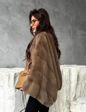 Норковое пончо с рукавами «летучая мышь» - фото 14