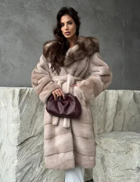 Норковая шуба с капюшоном из 