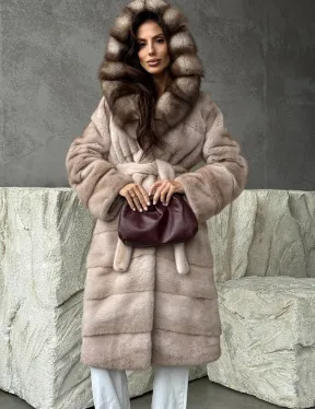 Норковая шуба с капюшоном из 