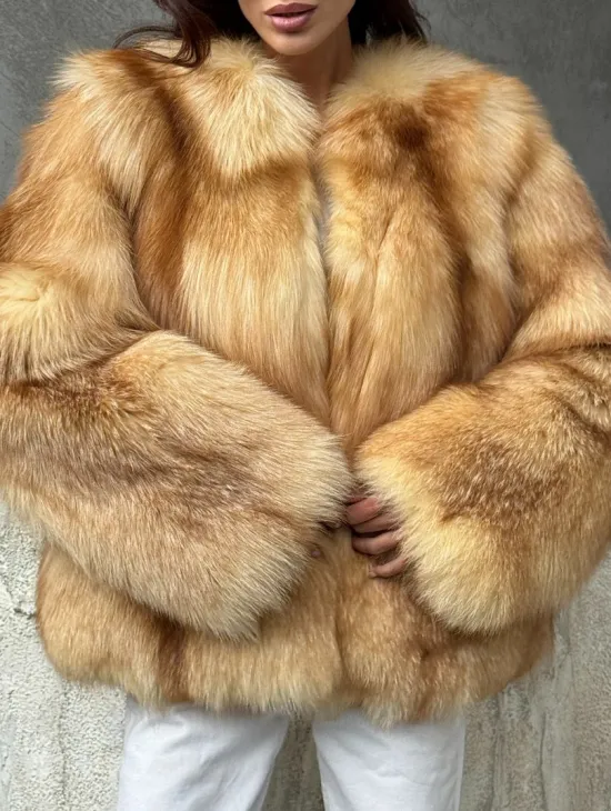 Шуба из натурального лисьего меха - фото 2