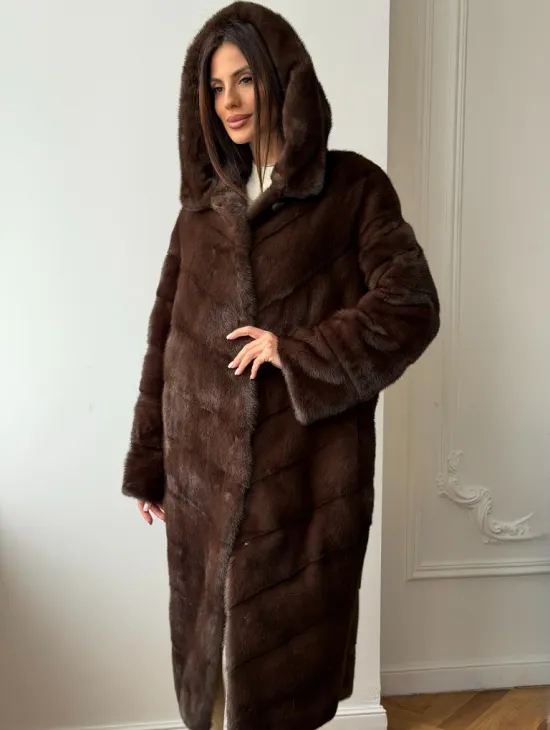 Коричневая норковая шуба с капюшоном - фото 7