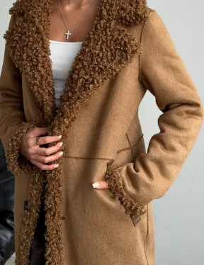 Коричневая двухсторонняя дубленка из экомеха - фото 2