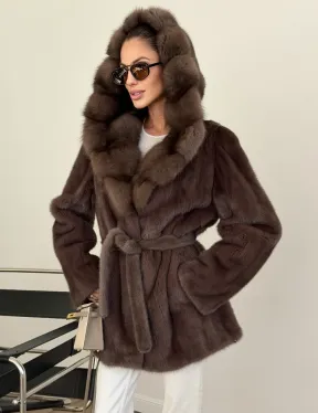 Коричневый норковый полушубок с мехом куницы - фото 7