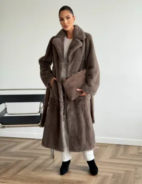 Прямая норковая шуба с поясом - фото 8