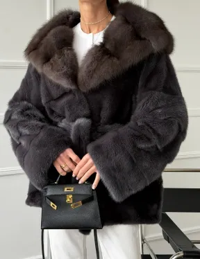 Графитовая шуба с капюшоном из куницы - фото 4