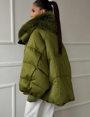 Женский стеганный пуховик с воротником чернобурки - фото 6