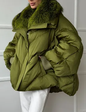 Женский стеганный пуховик с воротником чернобурки - фото 5