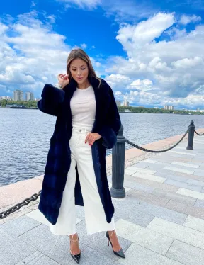 Шуба из плюшевой норки в цвете индиго - фото 7