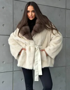 Светлая норковая шуба oversize - воротник куница - фото 8