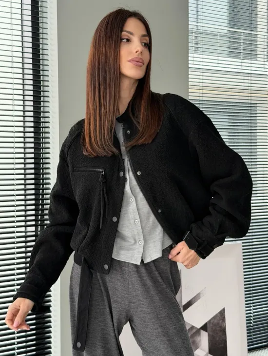 Черный замшевый кроп - бомбер - фото 5