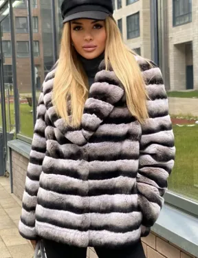 Укороченная шиншилловая шуба из меха орилага - фото 0