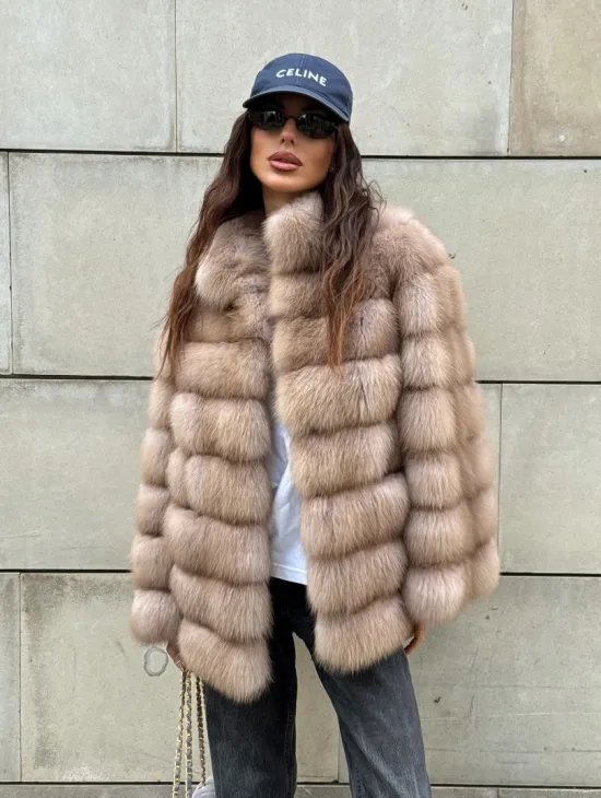 Шуба из меха куницы - фото 7