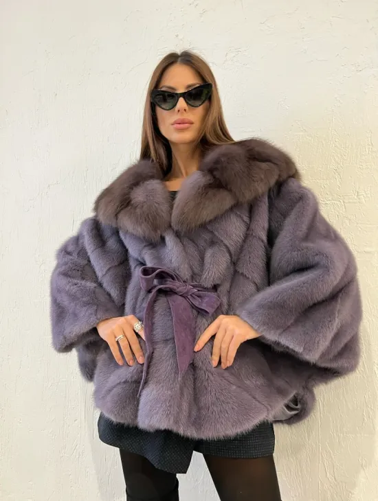 Шуба норковая - пончо с капюшоном куница цвет лаванда - фото 2