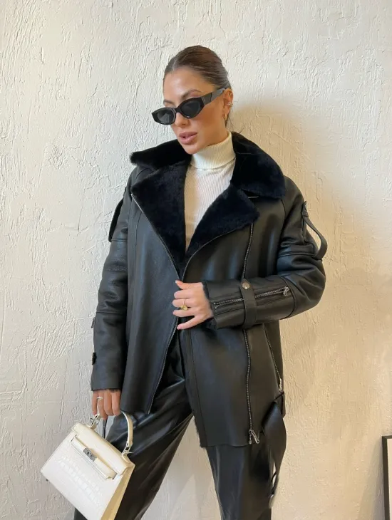 Дубленка авиатор в черном цвете из натуральной овчины - фото 0