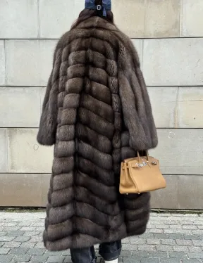 Шуба из меха баргузинского соболя - фото 2