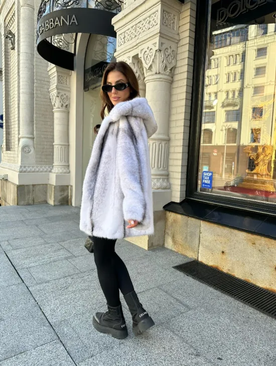 Шуба норковая крестовка Silver Cross с капюшоном - фото 1