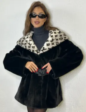 Черная норковая шуба, капюшон с принтом Louis Vuitton - фото 0