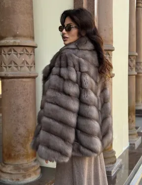 Элегантная шуба из меха куницы - серый трюфель - фото 10