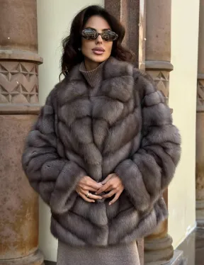 Элегантная шуба из меха куницы - серый трюфель - фото 0