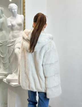 Норковая куртка с капюшоном - цвет ваниль - фото 6