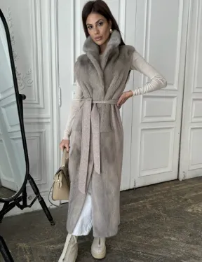 Пальто без рукавов с отделкой из меха норки - фото 1