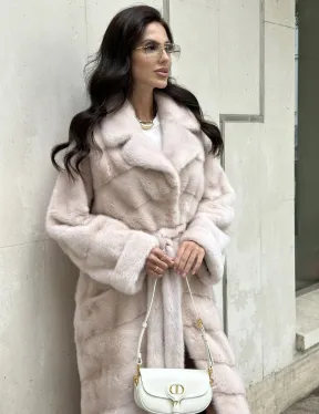 Бежевая норковая шуба в цвете пудра - фото 3