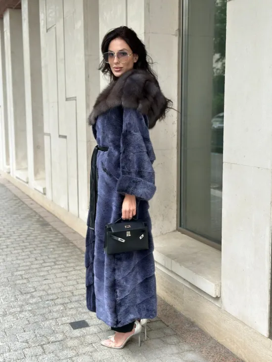 Длинная шуба из норки с капюшоном из куницы - цвет синий графит - фото 7