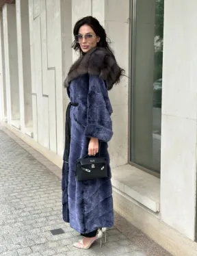 Длинная шуба из норки с капюшоном из куницы - цвет синий графит - фото 7
